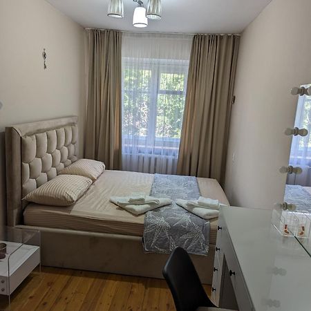Moonflower Residence 4645 Bishkek Exterior photo